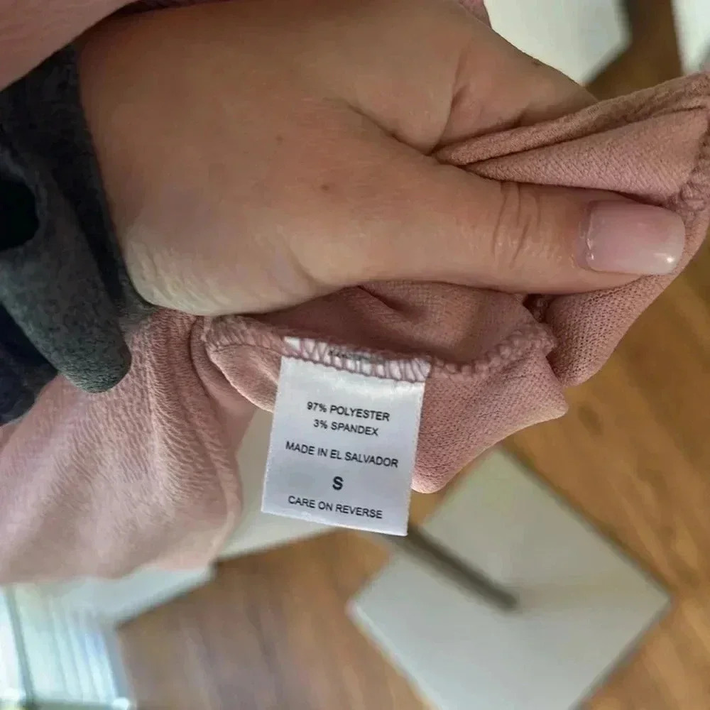 NWT Pink cold shoulder top from NY&Co - Picture 4 of 5